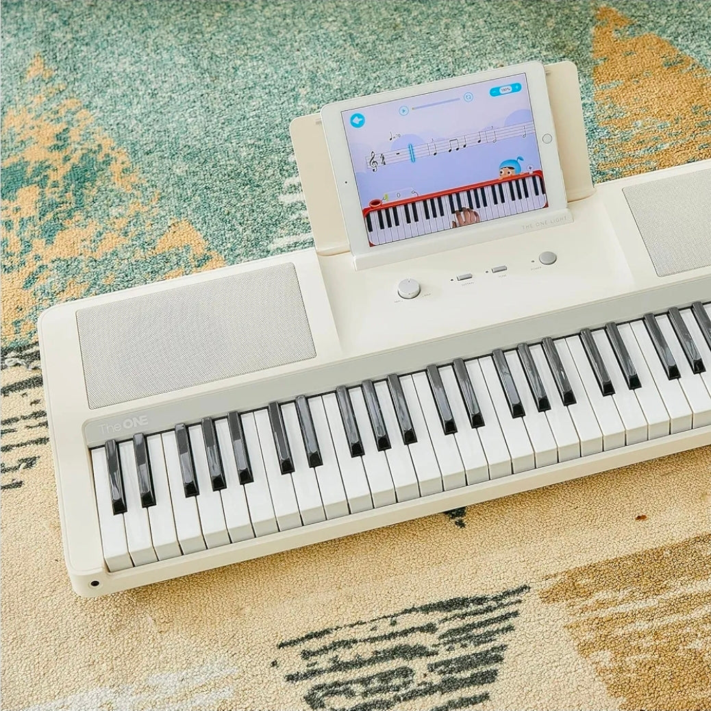 PIANO DE 61 TECLAS